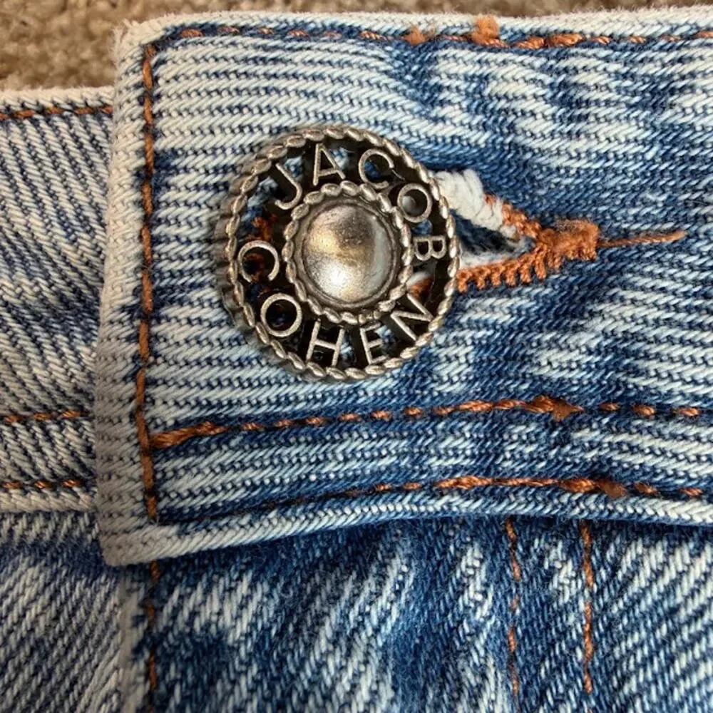 Jacob Cohen Luxury Denim Mini Skirt Made in Italy Light Wash Size 38 $385 MSRP - Picture 2 of 11